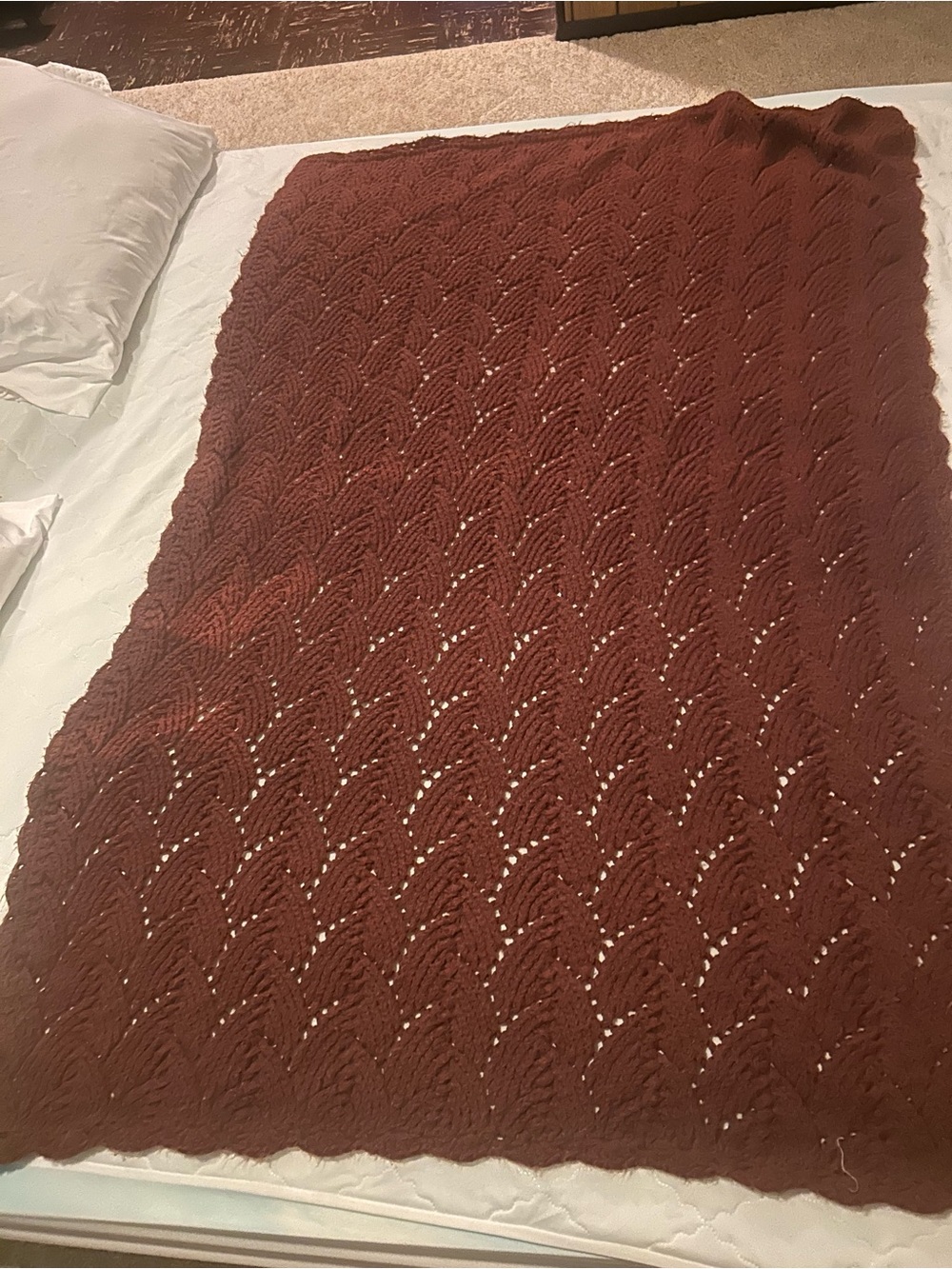 Handcrafted Dark Brown Knit Bed Throw - Cozy Home Bedding - Picture 2 of 4